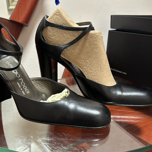 Hundred percent leather gorgeous Italian shoes with heel - Picture 4 of 7